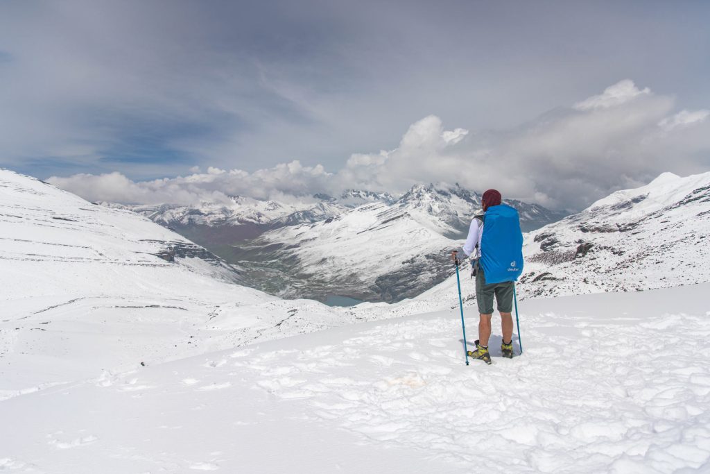 Snowy peaks at Ausangate